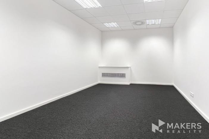 Pronájem kanceláře, Praha - Karlín, Thámova, 252 m2