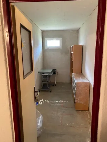 Pronájem bytu 1+1, Zlín, Dřevnická, 32 m2