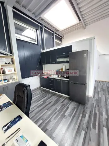 Pronájem skladu, Uherské Hradiště, Jaktáře, 210 m2