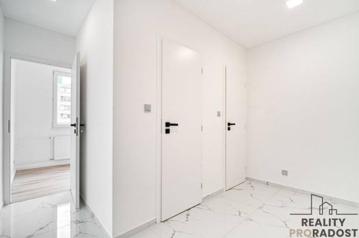 Pronájem bytu 2+kk, Ostrava - Poruba, Vietnamská, 41 m2