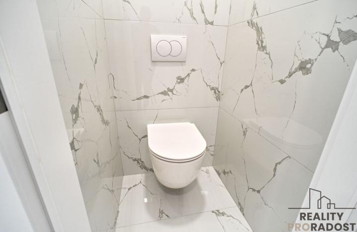 Pronájem bytu 2+kk, Ostrava - Poruba, Vietnamská, 41 m2