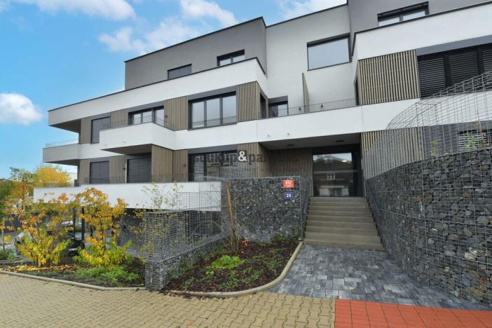 Pronájem bytu 1+kk, Praha - Velká Chuchle, Na hvězdárně, 48 m2