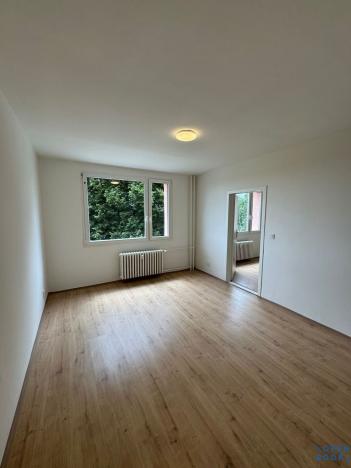 Pronájem bytu 2+1, Chomutov, Pod Břízami, 51 m2