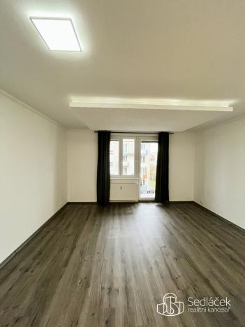 Pronájem bytu 1+kk, Karlovy Vary - Stará Role, Kryzánkova, 34 m2