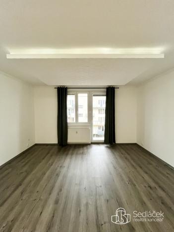 Pronájem bytu 1+kk, Karlovy Vary - Stará Role, Kryzánkova, 34 m2