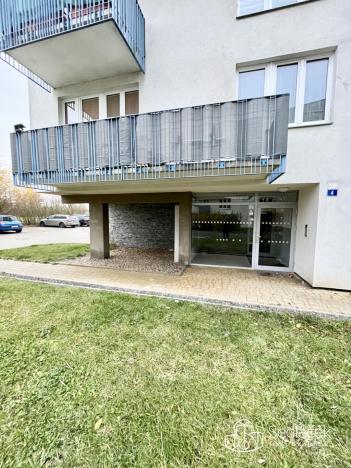 Pronájem bytu 1+kk, Karlovy Vary - Stará Role, Kryzánkova, 34 m2