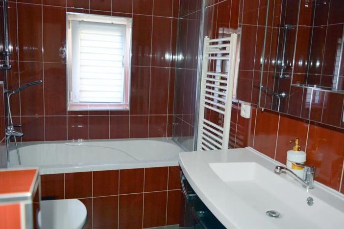 Pronájem bytu 2+1, Fryšták, Komenského, 86 m2