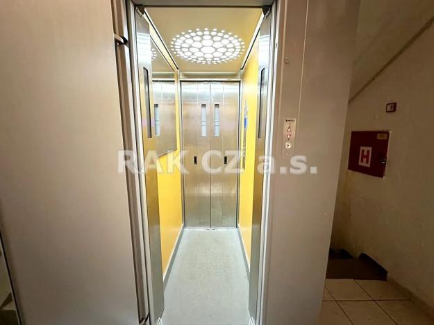 Pronájem bytu 3+1, Praha - Vinohrady, Nad Primaskou, 62 m2