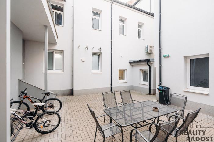 Pronájem obchodního prostoru, Hodonín, Národní třída, 119 m2