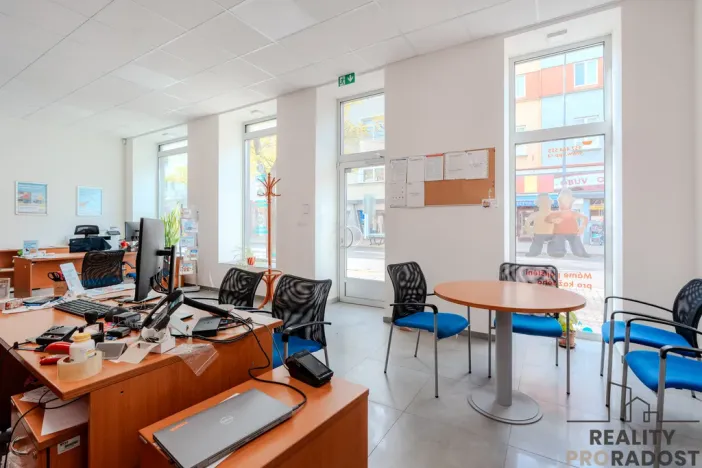 Pronájem obchodního prostoru, Hodonín, Národní třída, 119 m2