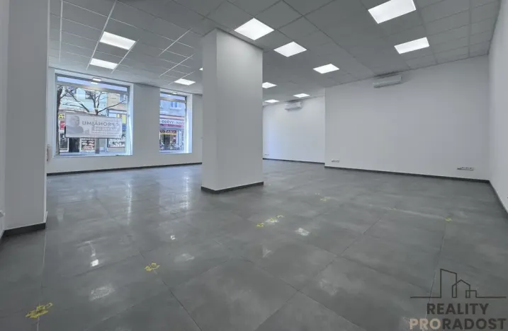 Pronájem obchodního prostoru, Hodonín, Národní třída, 119 m2