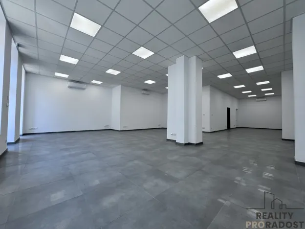 Pronájem obchodního prostoru, Hodonín, Národní třída, 119 m2
