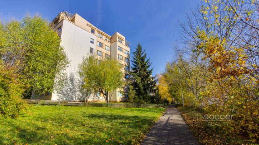 Prodej bytu 3+1, Praha - Kobylisy, Šimůnkova, 63 m2