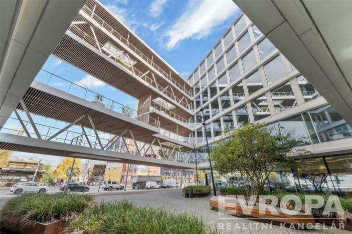 Pronájem kanceláře, Praha - Holešovice, Plynární, 648 m2