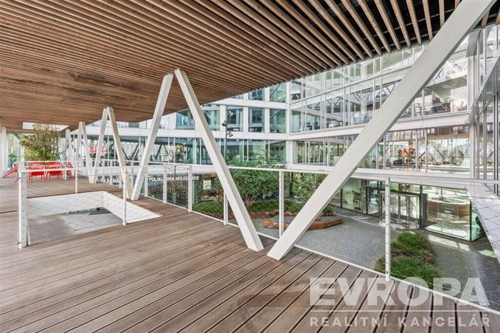 Pronájem kanceláře, Praha - Holešovice, Plynární, 648 m2