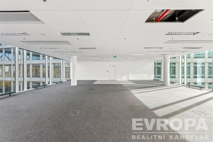 Pronájem kanceláře, Praha - Holešovice, Plynární, 500 m2