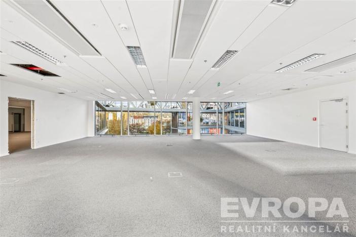 Pronájem kanceláře, Praha - Holešovice, Plynární, 500 m2