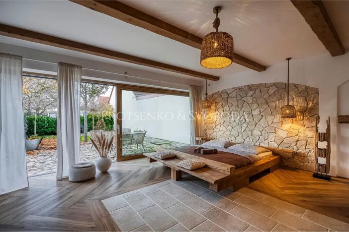 Prodej apartmánu, Lipí, 197 m2