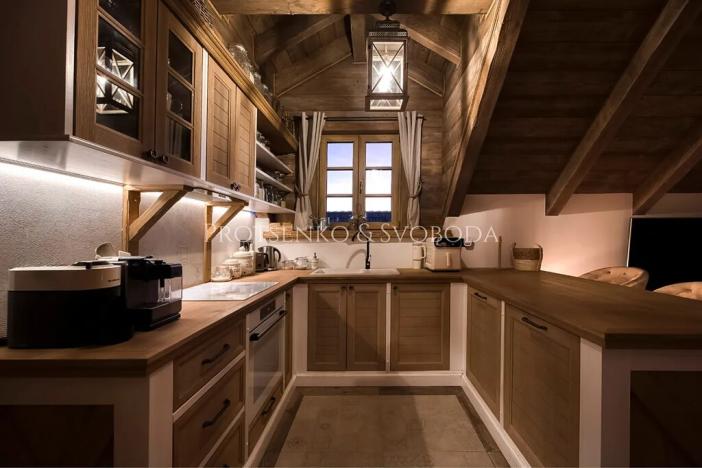 Prodej apartmánu, Lipí, 197 m2