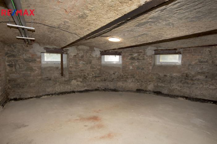 Prodej činžovního domu, Ústí nad Labem - Předlice, náměstí Prokopa Velikého, 576 m2