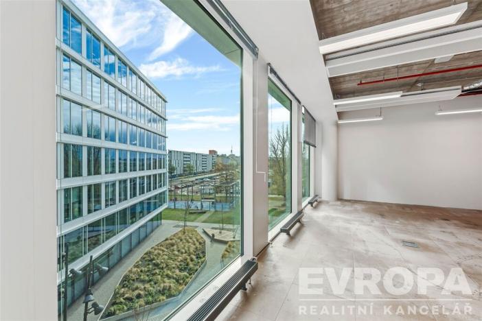 Pronájem kanceláře, Praha - Holešovice, Plynární, 670 m2