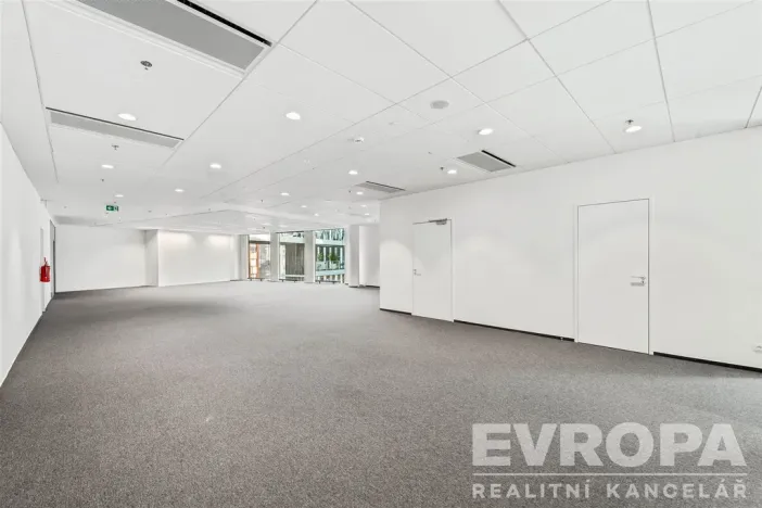 Pronájem kanceláře, Praha - Holešovice, Plynární, 670 m2