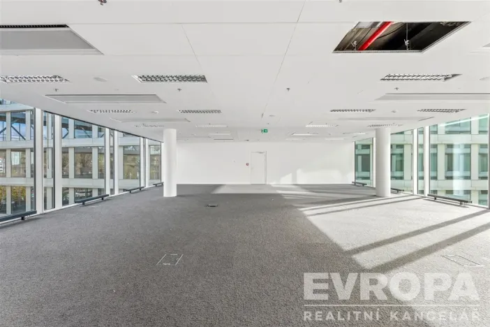 Pronájem kanceláře, Praha - Holešovice, Plynární, 670 m2
