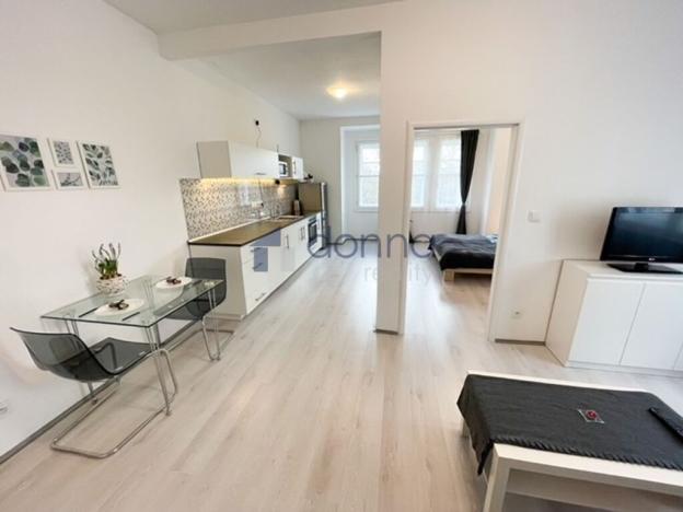 Pronájem bytu 2+kk, Praha, Vinohradská, 52 m2