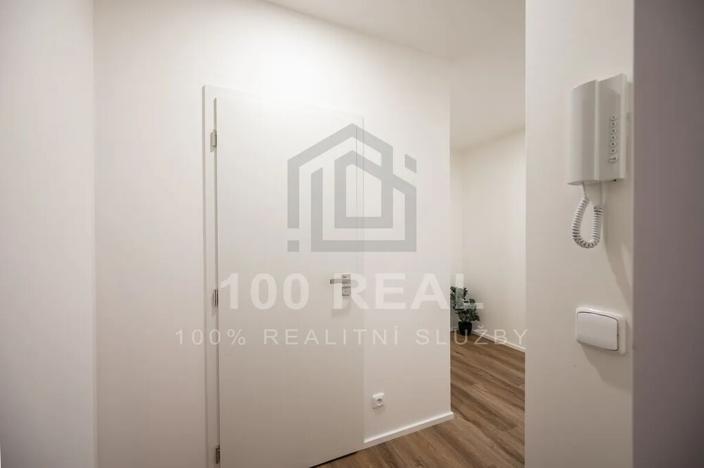 Pronájem bytu 1+kk, Hradec Králové, Průmyslová, 40 m2