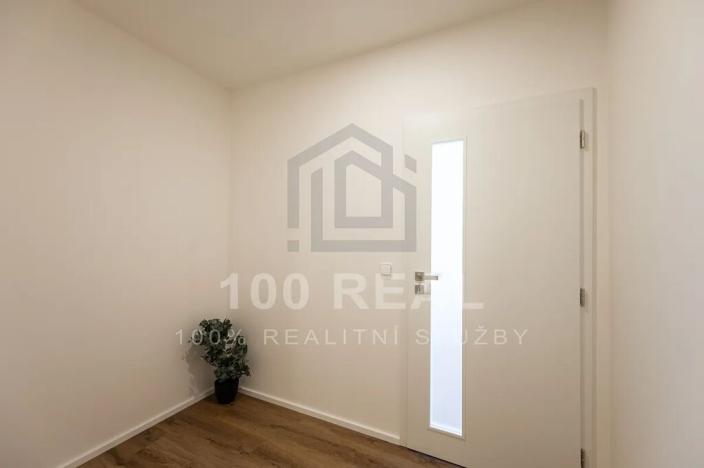 Pronájem bytu 1+kk, Hradec Králové, Průmyslová, 40 m2