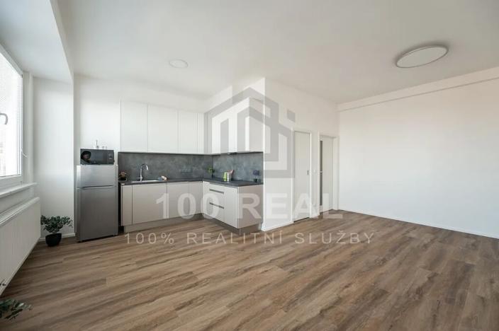 Pronájem bytu 1+kk, Hradec Králové, Průmyslová, 40 m2