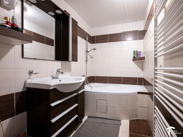 Prodej bytu 2+1, Pardubice - Zelené Předměstí, Pichlova, 52 m2