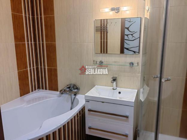 Pronájem bytu 3+1, Děčín - Děčín XXVII-Březiny, Kosmonautů, 82 m2