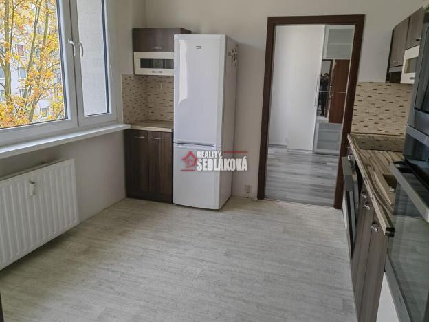 Pronájem bytu 3+1, Děčín - Děčín XXVII-Březiny, Kosmonautů, 82 m2