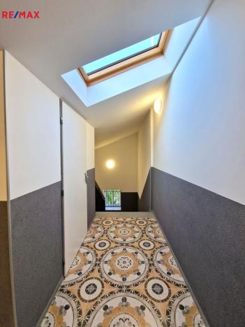 Pronájem bytu 1+kk, Praha - Břevnov, Radimova, 28 m2