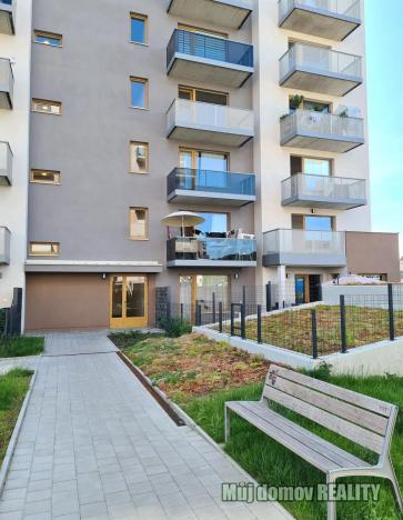 Pronájem bytu 1+kk, Praha - Hloubětín, Waltariho, 32 m2