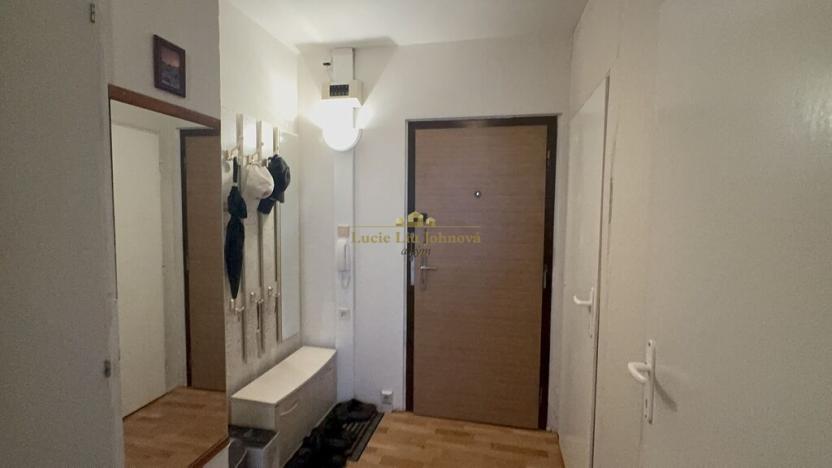 Pronájem bytu 1+kk, Praha - Černý Most, Ronešova, 34 m2