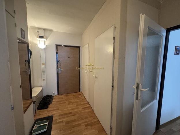 Pronájem bytu 1+kk, Praha - Černý Most, Ronešova, 34 m2