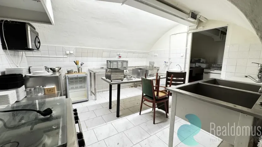 Pronájem restaurace, Prachatice, Velké náměstí, 200 m2