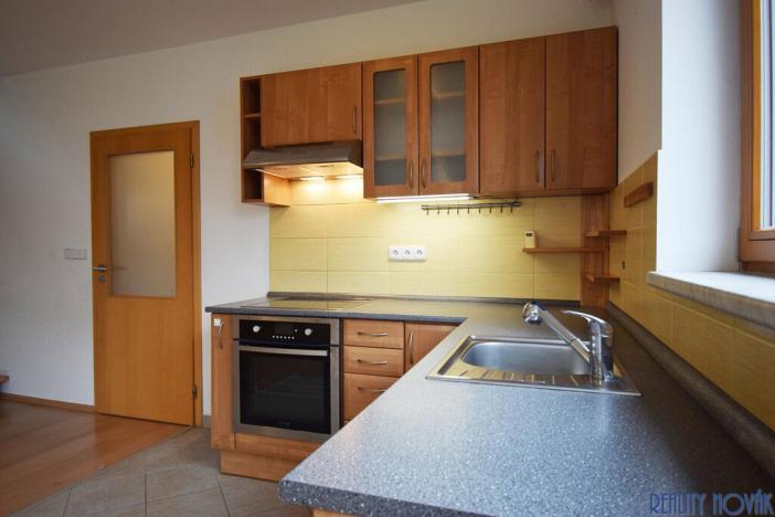 Pronájem rodinného domu, Praha - Hloubětín, Stropnická, 142 m2