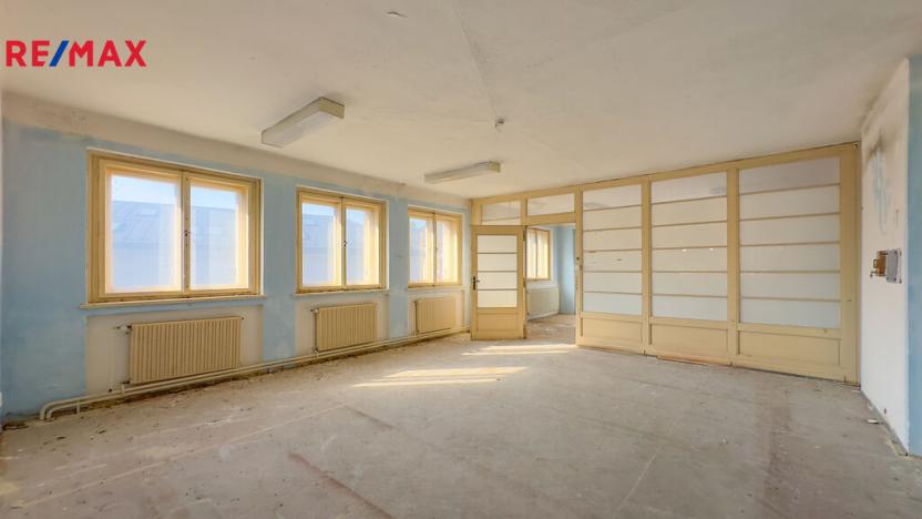 Prodej výrobních prostor, Úpice, Dr. Teuchmanna, 1817 m2