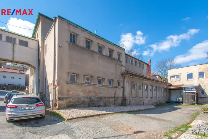 Prodej výrobních prostor, Úpice, Dr. Teuchmanna, 1817 m2