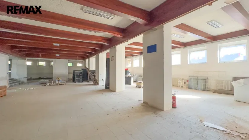 Prodej výrobních prostor, Úpice, Dr. Teuchmanna, 1817 m2