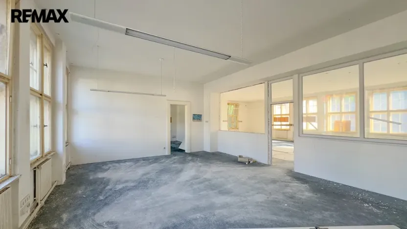 Prodej výrobních prostor, Úpice, Dr. Teuchmanna, 1817 m2