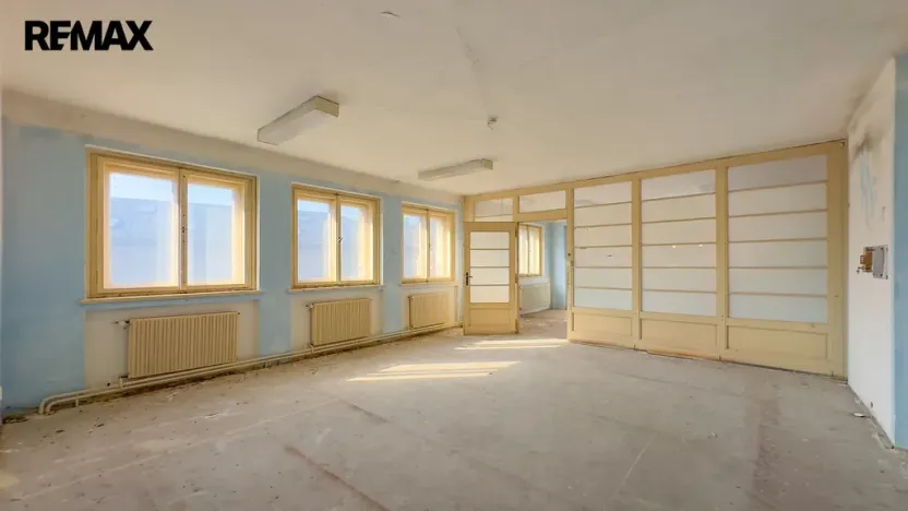 Prodej výrobních prostor, Úpice, Dr. Teuchmanna, 1817 m2