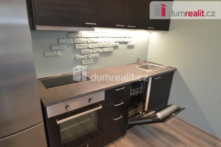 Pronájem bytu 1+kk, Praha - Hloubětín, Modrého, 35 m2