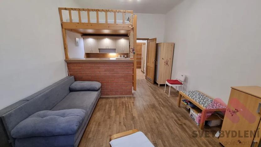 Pronájem bytu 1+kk, Praha - Žižkov, Jagellonská, 34 m2