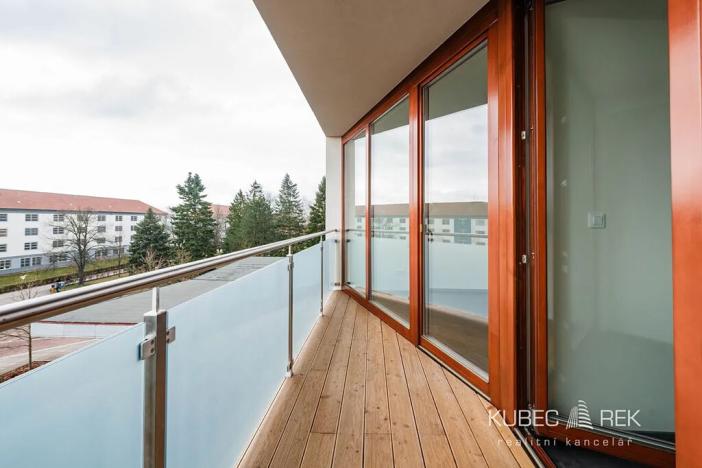 Pronájem bytu 2+kk, Sezimovo Ústí, náměstí Tomáše Bati, 52 m2