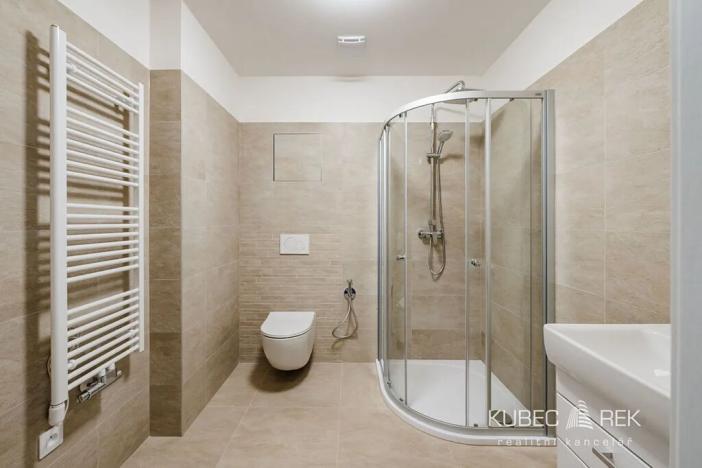 Pronájem bytu 2+kk, Sezimovo Ústí, náměstí Tomáše Bati, 52 m2