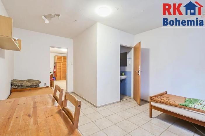 Prodej zemědělského objektu, Břežany II, 3294 m2